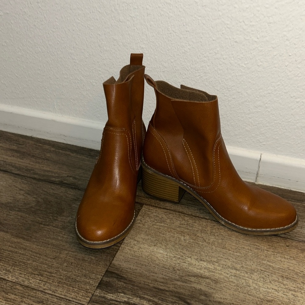 Tan ankle boots women’s size 8 Mossimo.. - Picture 1 of 4